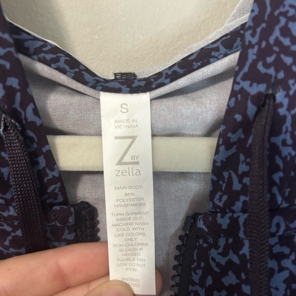 NWT Z by Zella Women's Black and Blue Bomber Jacket, Size S - Picture 4 of 6